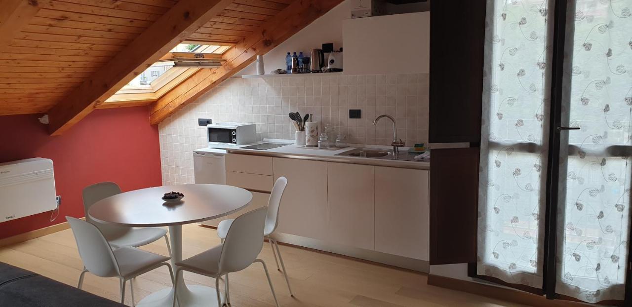 Appartamento Residenza Lavinia Monforte dʼAlba Dış mekan fotoğraf