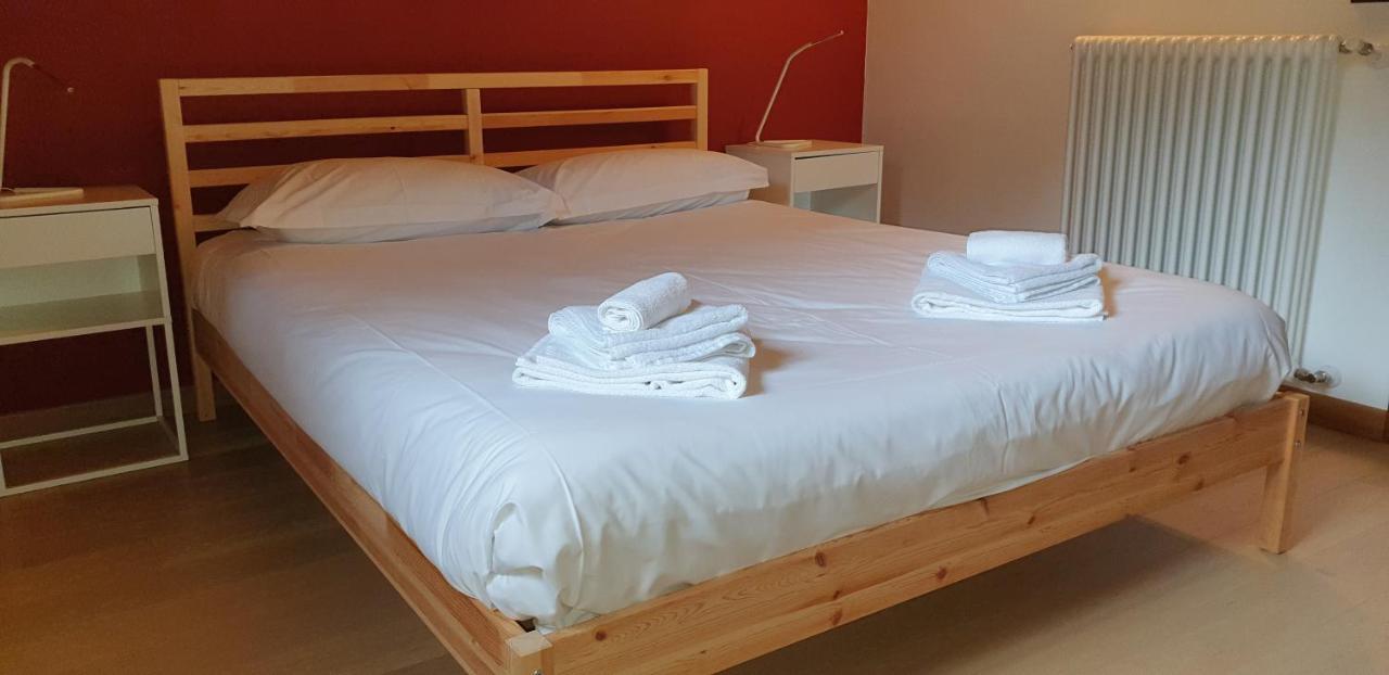 Appartamento Residenza Lavinia Monforte dʼAlba Dış mekan fotoğraf