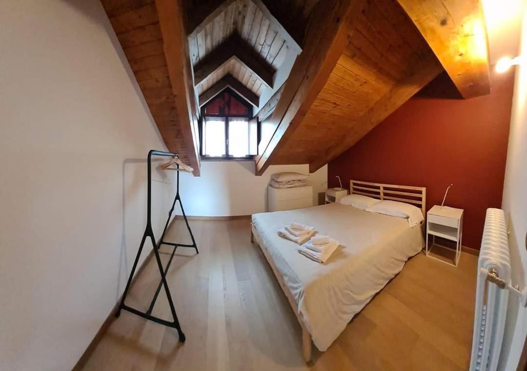 Appartamento Residenza Lavinia Monforte dʼAlba Dış mekan fotoğraf